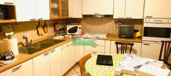 Дом с 2 комнатами в Равенна, Италия № 16373 8