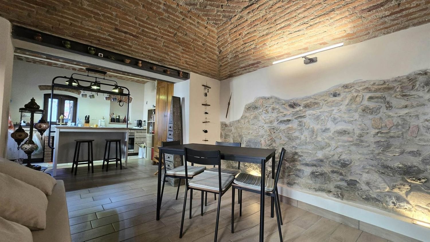 6 rooms House in Torrazzo, Italy No. 72718