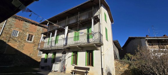 6 rooms House in Torrazzo, Italy No. 72718 48