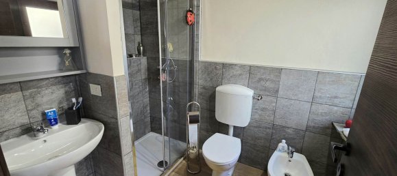 6 rooms House in Torrazzo, Italy No. 72718 10