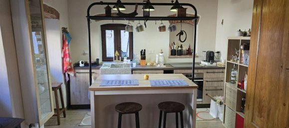 6 rooms House in Torrazzo, Italy No. 72718 5