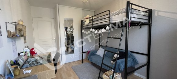 4 bedrooms House in Joue-les-Tours, France No. 72678 5