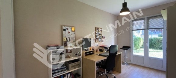 4 bedrooms House in Joue-les-Tours, France No. 72678 10