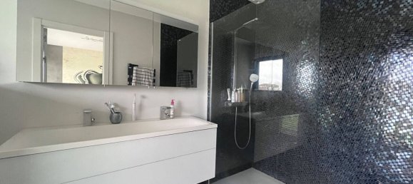 5 bedrooms House in Bordes, France No. 321269 3