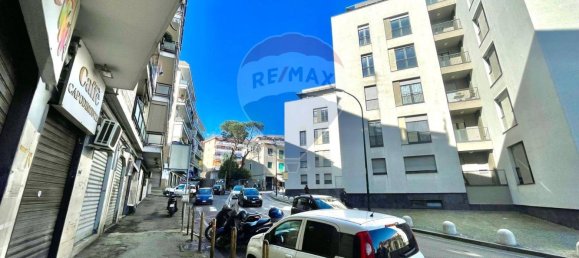 25m² Commercial property in Naples, Italy No. 266436 4