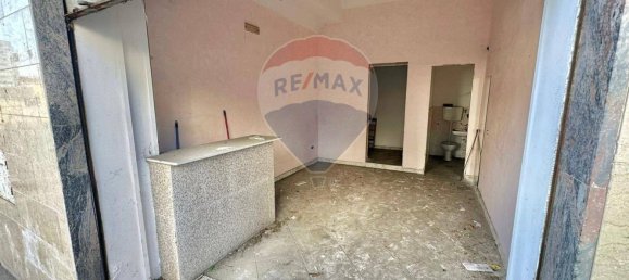 25m² Commercial property in Naples, Italy No. 266436 8
