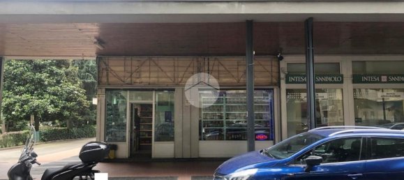 150m² Commercial property in Turin, Italy No. 72768 2