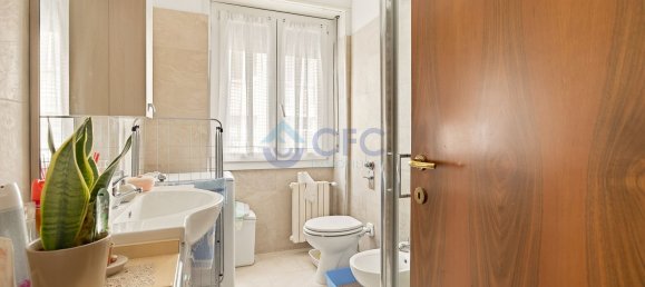 2 bedrooms Apartment in Milan, Italy No. 357767 21