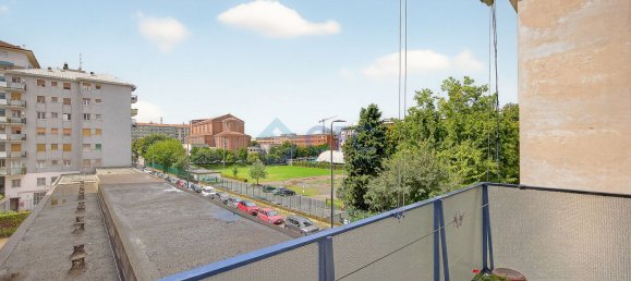 2 bedrooms Apartment in Milan, Italy No. 357767 16