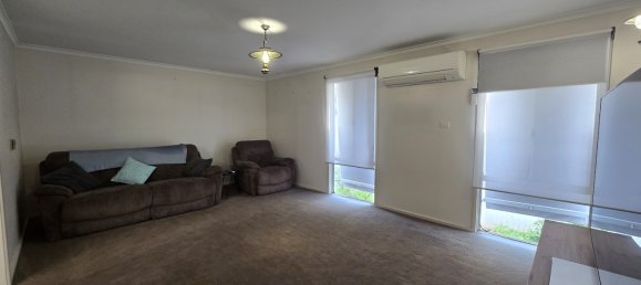 4 bedrooms House in West Wyalong, Australia No. 1 9