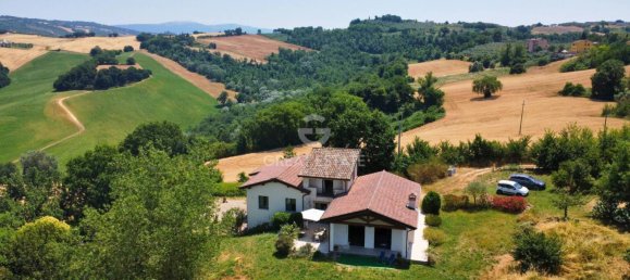 3 bedrooms House in Todi, Italy No. 268240 6