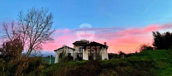 3 bedrooms House in Todi, Italy No. 268240 9