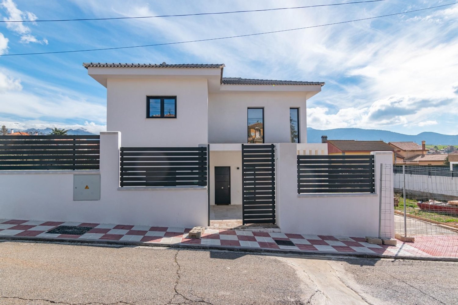 5 bedrooms House in Granada, Spain No. 203999