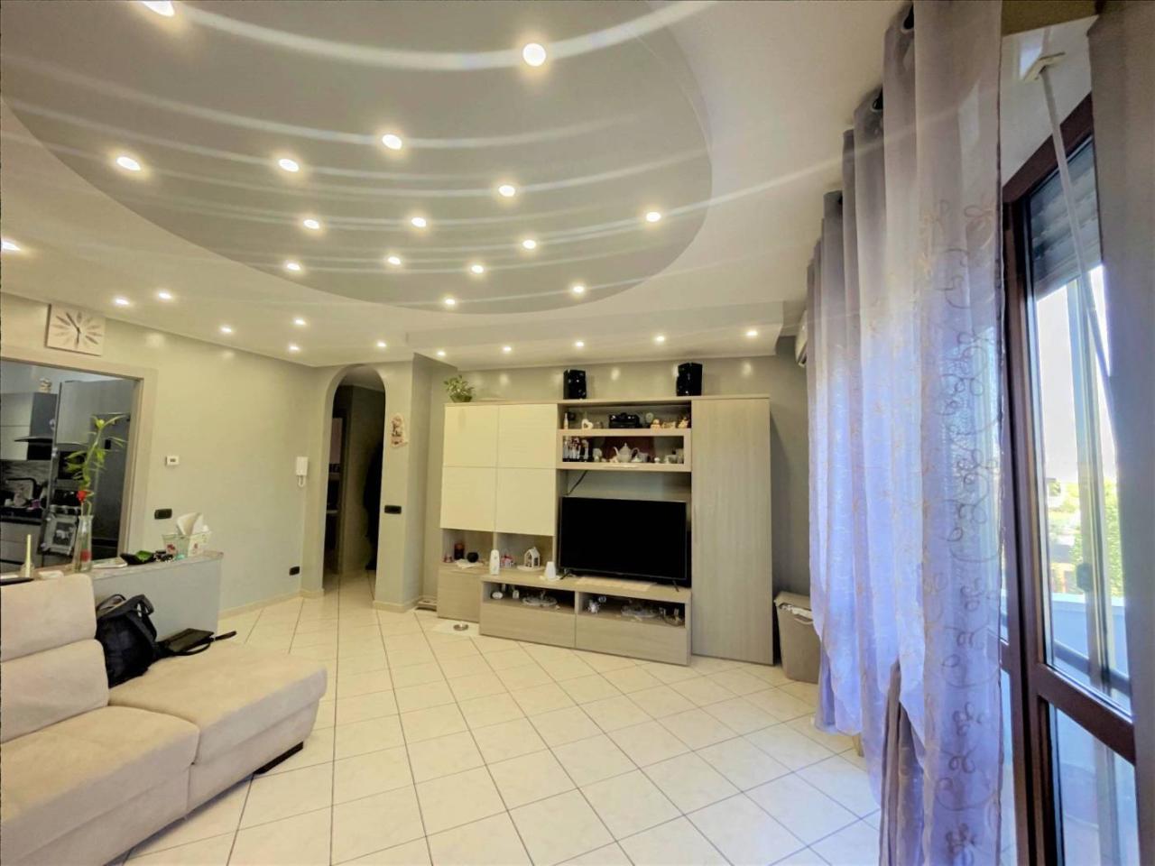 3 rooms Apartment in Novara, Italy No. 154981