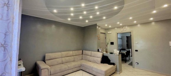 3 rooms Apartment in Novara, Italy No. 154981 5