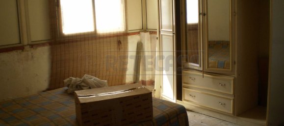 7 rooms House in Messina, Italy No. 89363 16