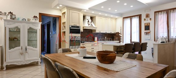 6-Zimmer Wohnung in Albignasego, Italy, Nr. 224855 19