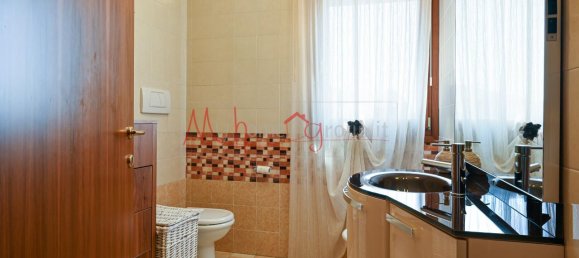 6-Zimmer Wohnung in Albignasego, Italy, Nr. 224855 3