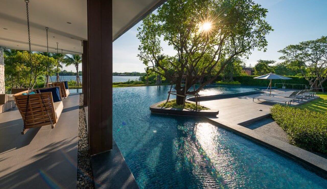 2 bedrooms Condo in Bangkok, Thailand No. 2773