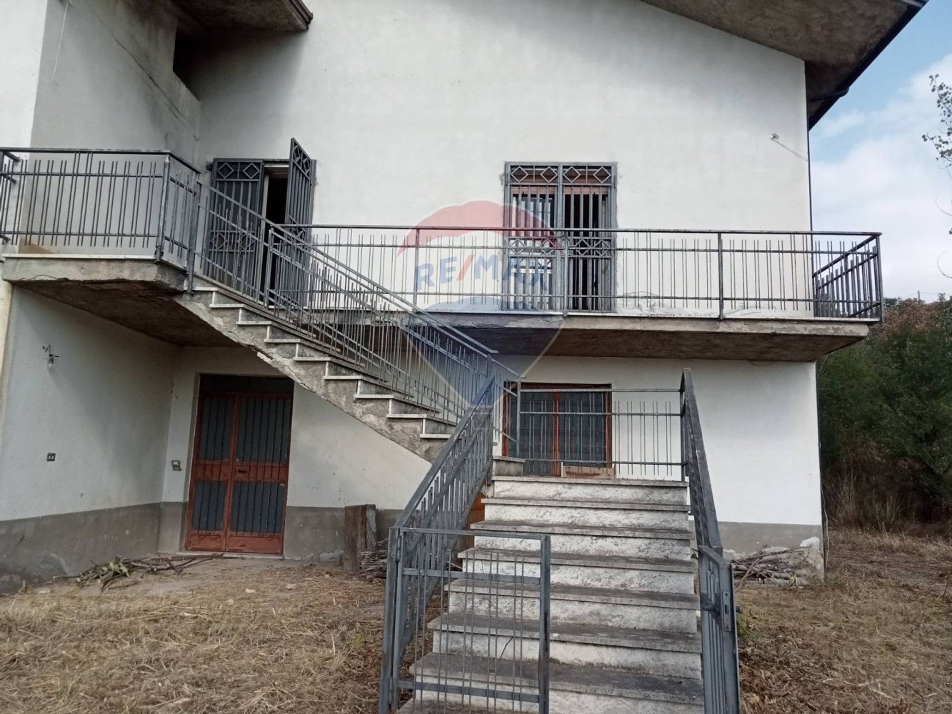 Casa de 5 dormitorios en Casalduni, Italy No. 163112