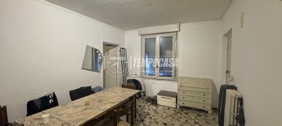 2-salle Appartement à Brescia, Italy No. 12879 8