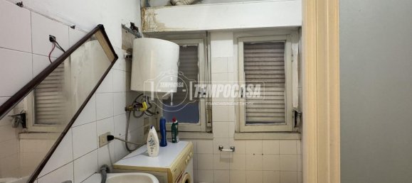 2-salle Appartement à Brescia, Italy No. 12879 11