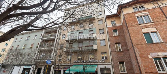 2-salle Appartement à Brescia, Italy No. 12879 2