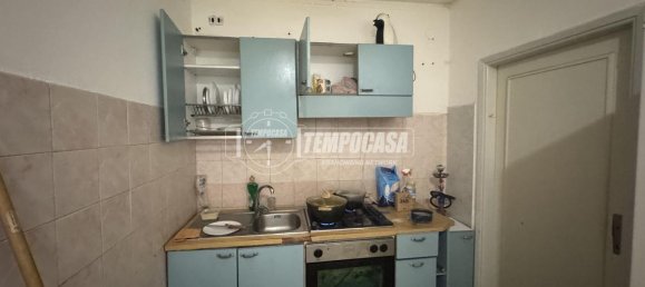 2-salle Appartement à Brescia, Italy No. 12879 10