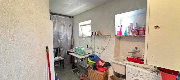 3 bedrooms House in Caresana, Italy No. 323047 8