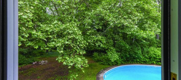 3 bedrooms House in Oakville, Canada No. 989 9