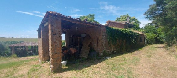 285406m² Land in Civita Castellana, Italy No. 297450 7