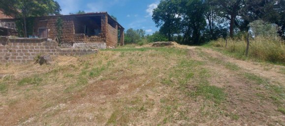 285406m² Land in Civita Castellana, Italy No. 297450 4