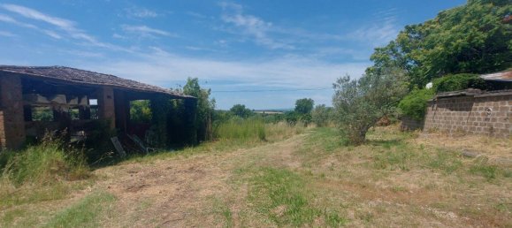 285406m² Land in Civita Castellana, Italy No. 297450 5