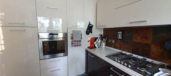 2 bedrooms Apartment in Padua, Italy No. 60489 3