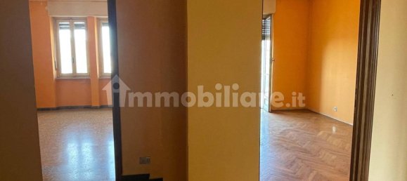 2 bedrooms Apartment in Turin, Italy No. 150651 5