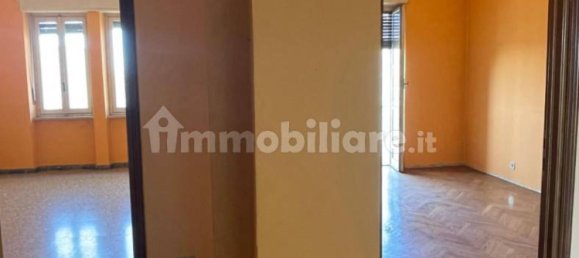 2 bedrooms Apartment in Turin, Italy No. 150651 7
