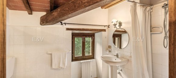 9 rooms House in Talla, Italy No. 263300 9