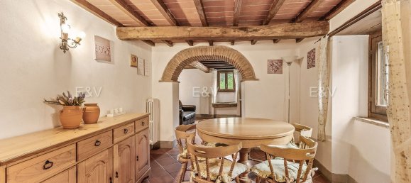 9 rooms House in Talla, Italy No. 263300 4