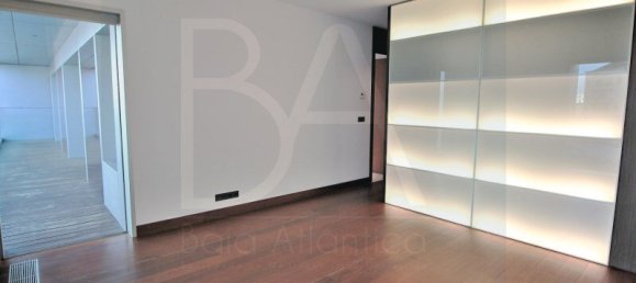 4 bedrooms Apartment in Lisbon, Portugal No. 81039 23