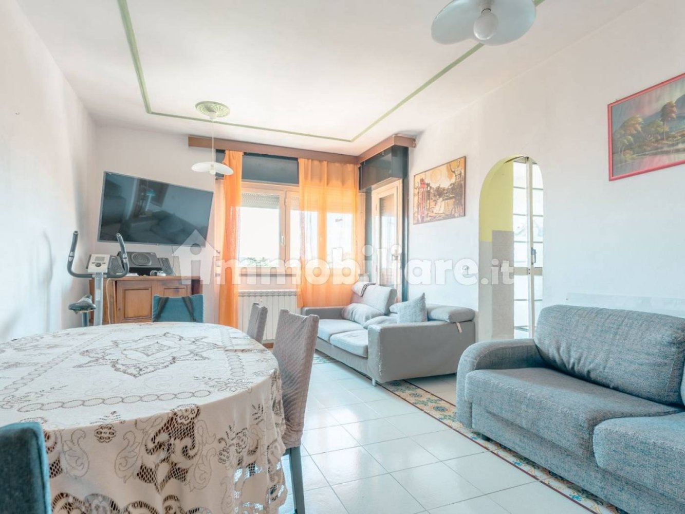 4 bedrooms Apartment in Rome, Italy No. 376192