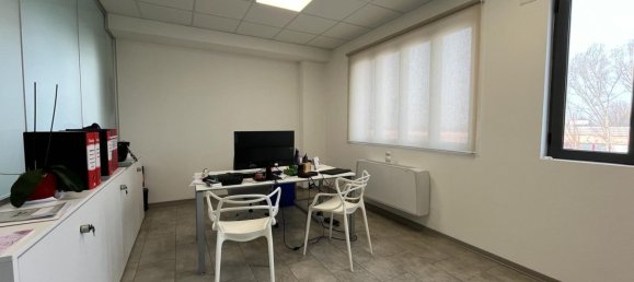 مكتب في Parma, Italy 159متر مربع رقم 176230 6