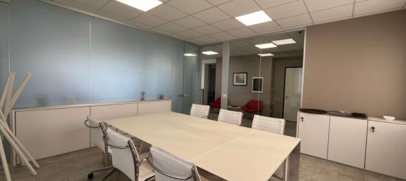 مكتب في Parma, Italy 159متر مربع رقم 176230 20