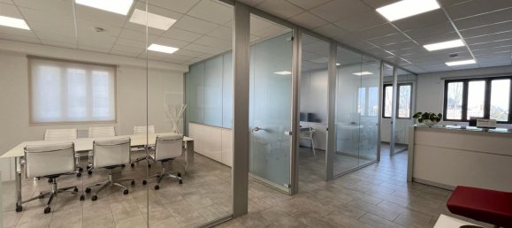 مكتب في Parma, Italy 159متر مربع رقم 176230 21