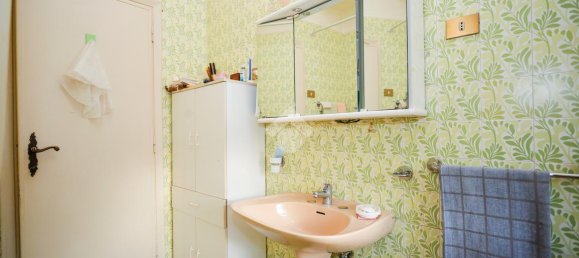 4 rooms Apartment in Rome, Italy No. 75497 26