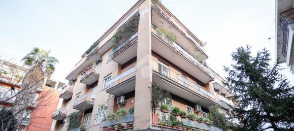 4 rooms Apartment in Rome, Italy No. 75497 30