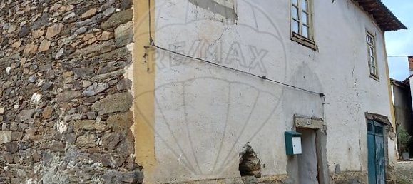 2 bedrooms House in Braganca, Portugal No. 42378 2