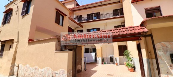 4 rooms Apartment in Casavatore, Italy No. 141894 9