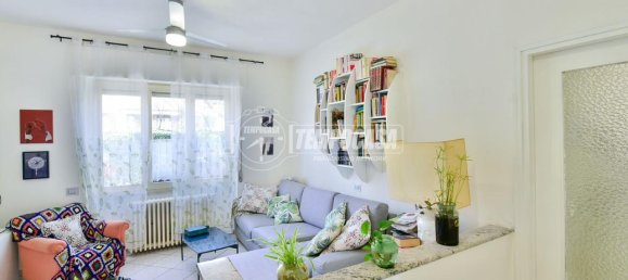 3 rooms Apartment in Erba, Italy No. 81780 9