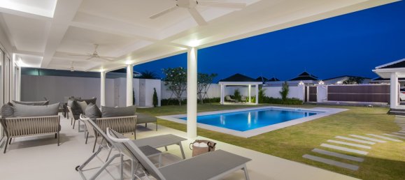 4 bedrooms Cafe / restaurant in Hua Hin, Thailand No. 7016 15