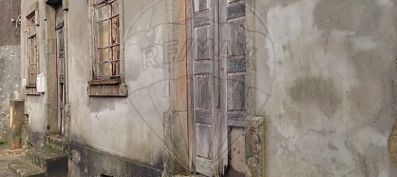 2 bedrooms House in Sao Joao da Madeira, Portugal No. 180102 7